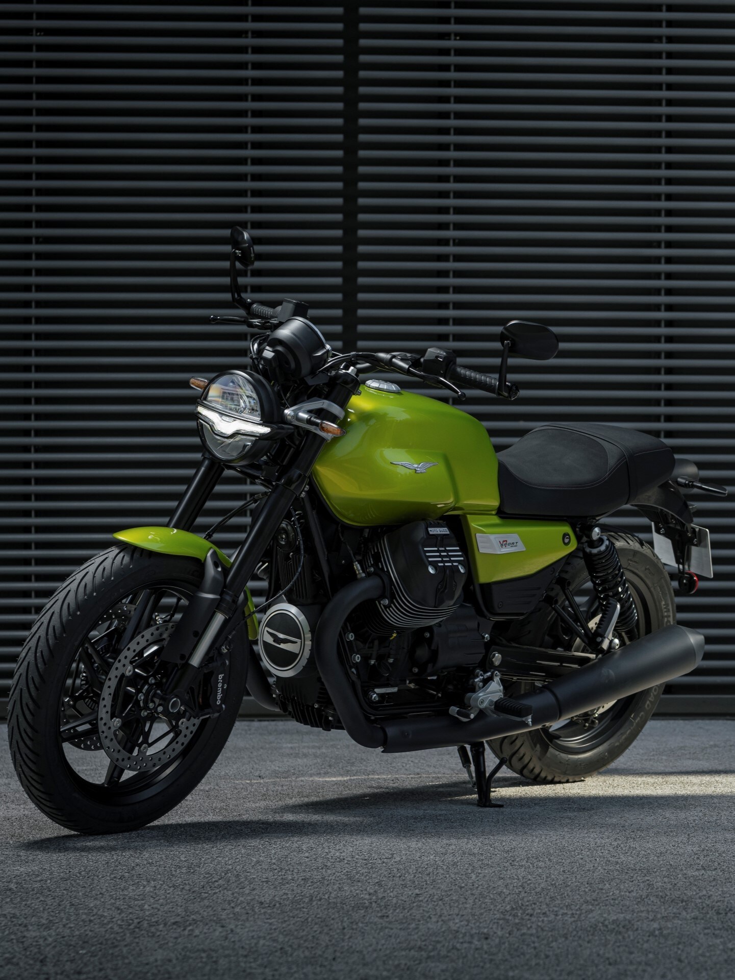 Moto Guzzi V7 Sport 850: price, consumption, colors