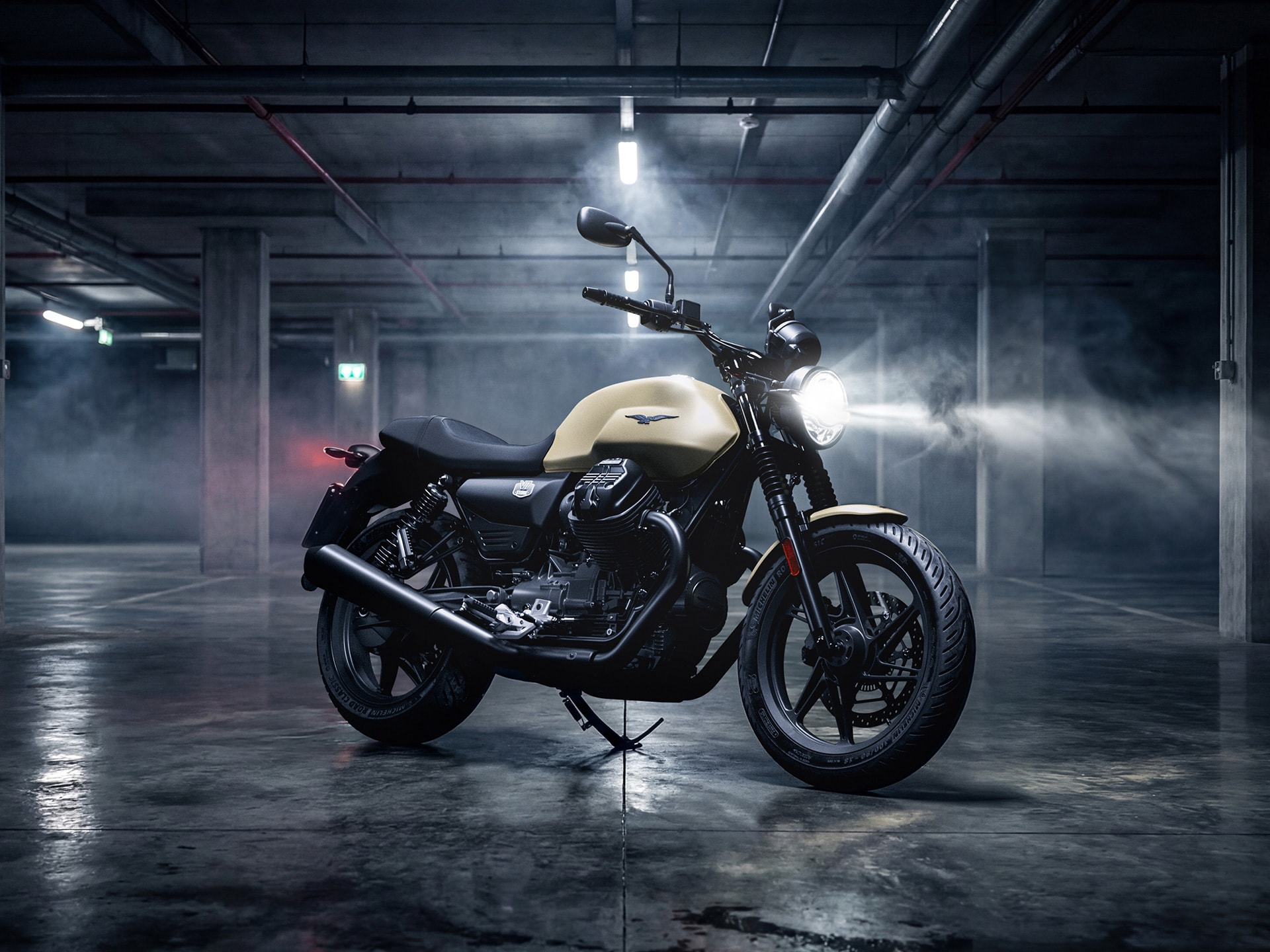 Moto Guzzi V7 Stone 850：価格、カラー、仕様 | Moto Guzzi JP