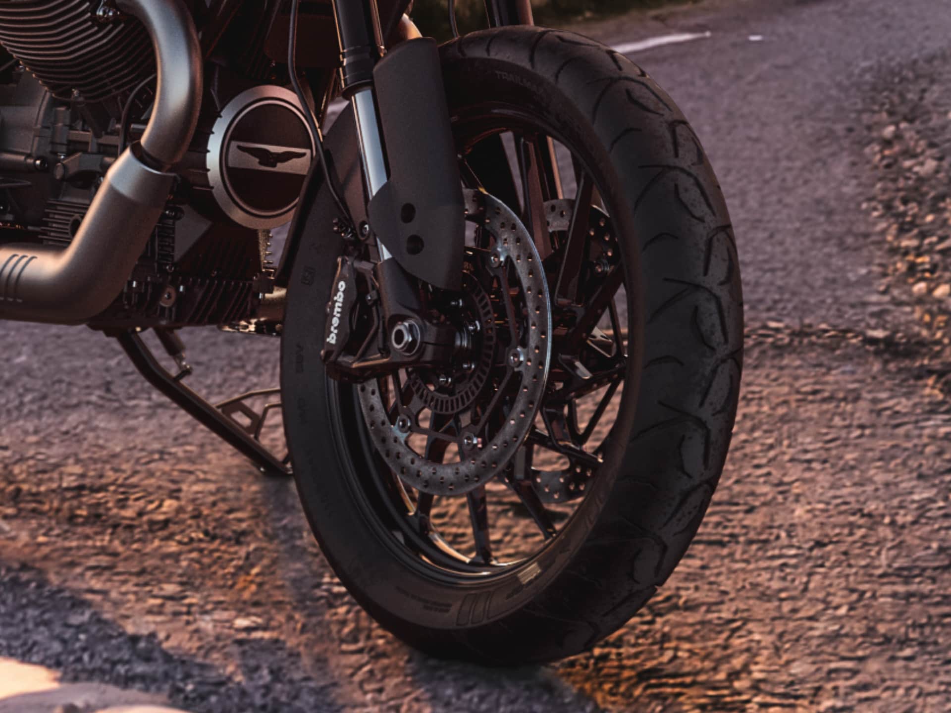 Moto Guzzi V85 Strada 850 — sfeerbeeld 1